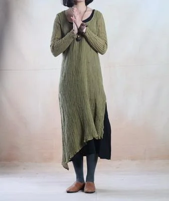 Tea green simple pleated linen maxi dress oversize linen dresses Comfortable Plunging Neckline Maxi Dress Tea green simple pleated linen maxi dress oversize linen dresses Comfortable Plunging Neckline Maxi Dress