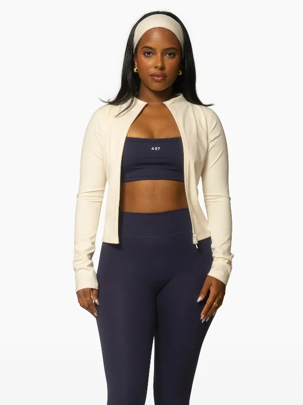 The Curve Jacket / Crème Zip Front Button Front Snap Front