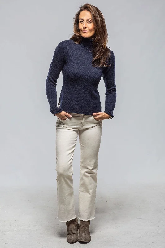 Dori Fitted Sweater In Notte Thin Thick Dense