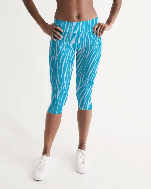Women's CoastFlex Active Sea Bay Capri Leggings Trendy Sweat-Wicking Workout Leggings Women's CoastFlex Active Sea Bay Capri Leggings Trendy Sweat-Wicking Workout Leggings