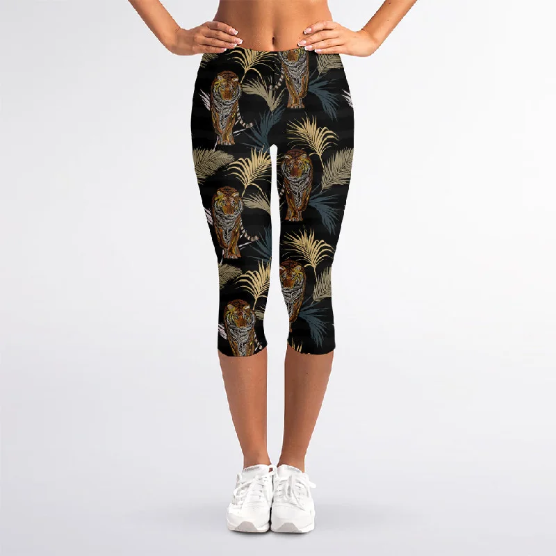 Vintage Tropical Tiger Pattern Print Women's Capri Leggings Cozy Textured Workout Leggings Vintage Tropical Tiger Pattern Print Women's Capri Leggings Cozy Textured Workout Leggings