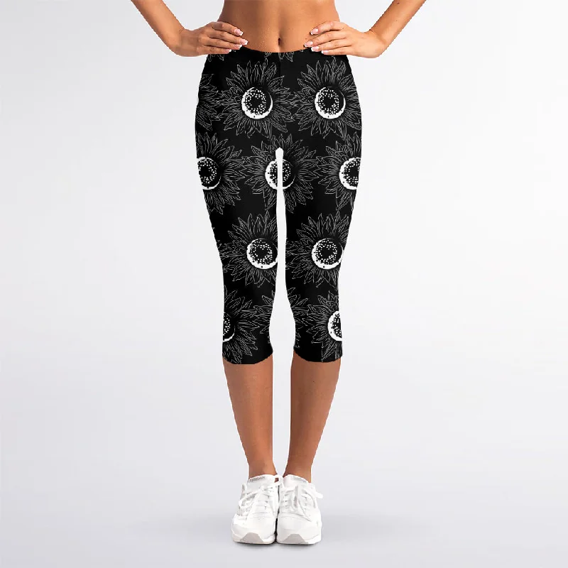 White And Black Sunflower Pattern Print Women's Capri Leggings