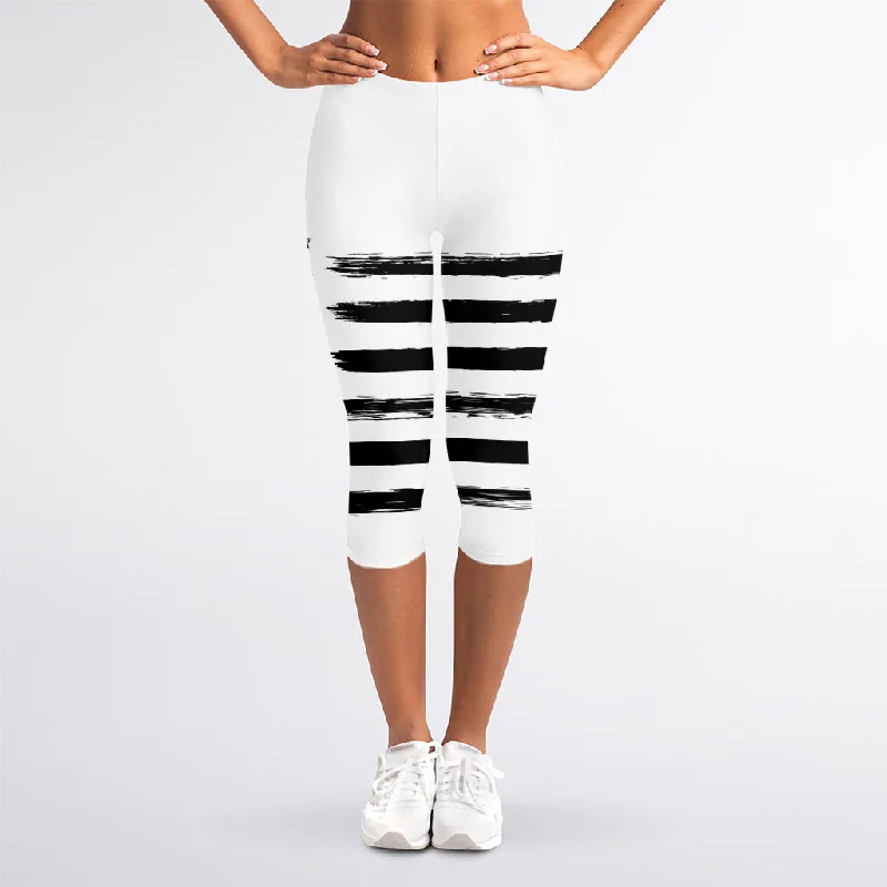 White And Black USA Flag Print Women's Capri Leggings