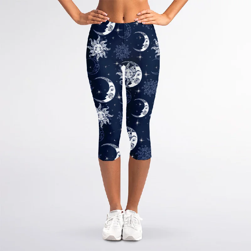 White And Blue Celestial Pattern Print Women's Capri Leggings