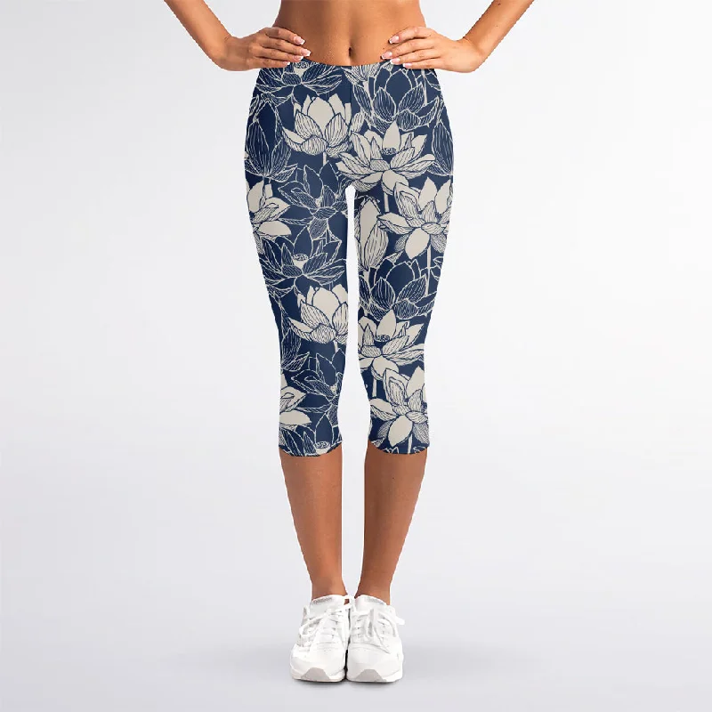 White And Blue Lotus Flower Print Women's Capri Leggings