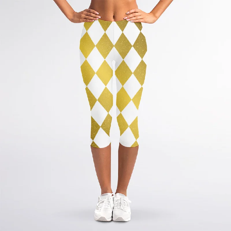 White And Gold Harlequin Pattern Print Women's Capri Leggings