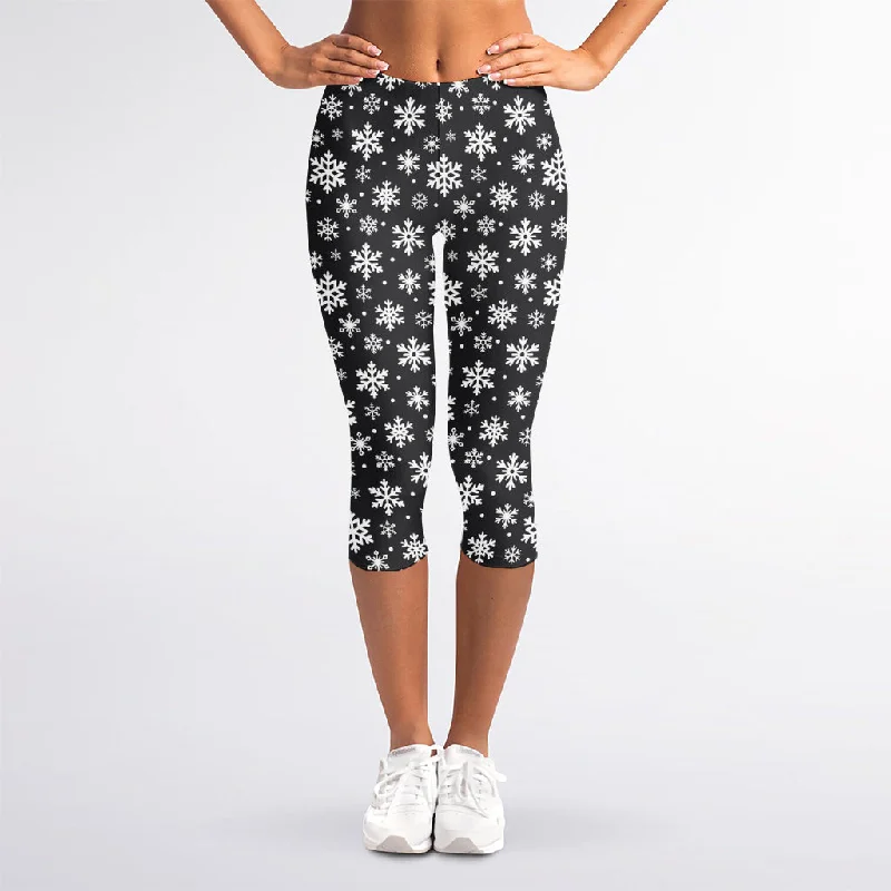 White And Grey Snowflake Pattern Print Women's Capri Leggings