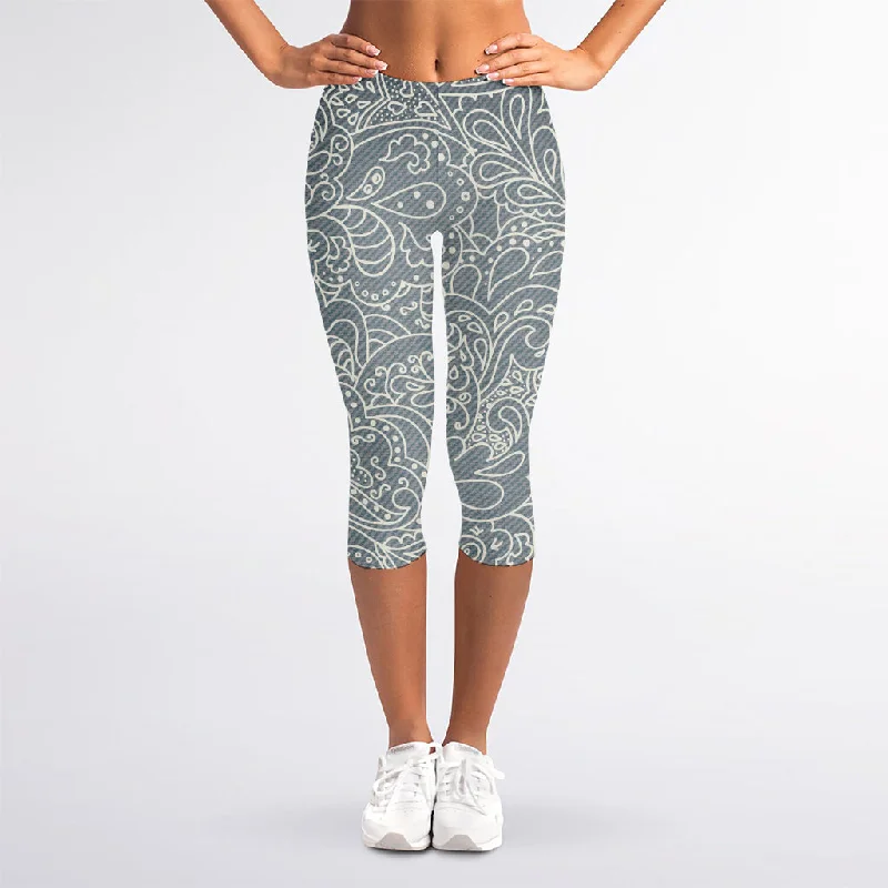 White And Grey Western Floral Print Women's Capri Leggings