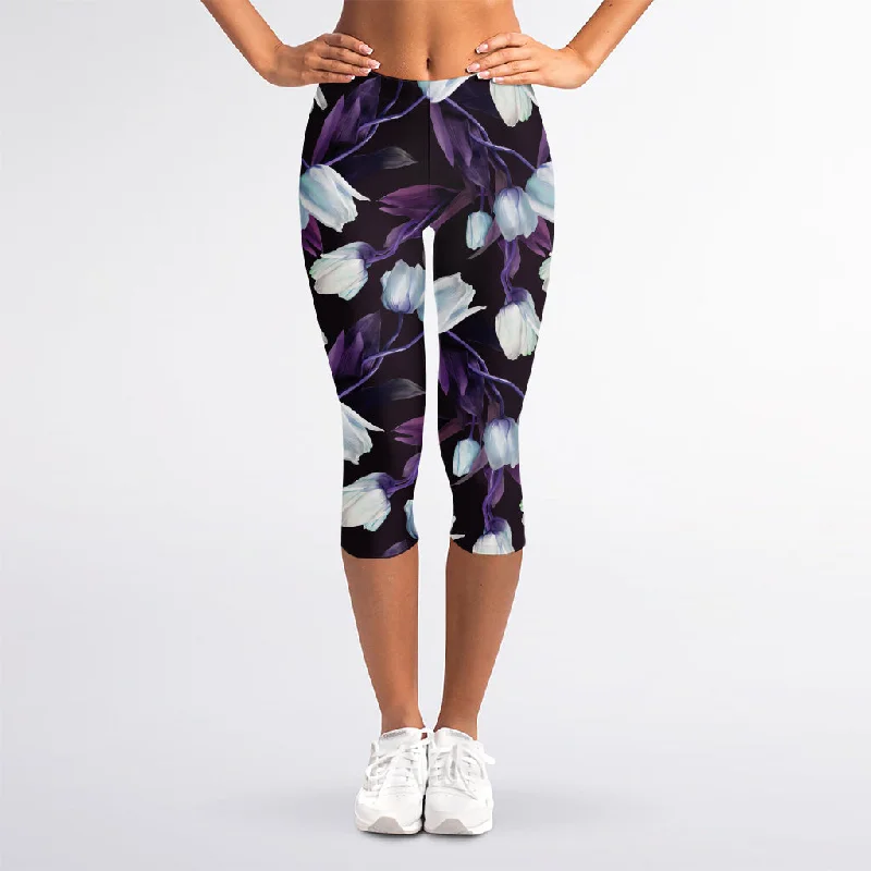 White And Purple Tulip Pattern Print Women's Capri Leggings