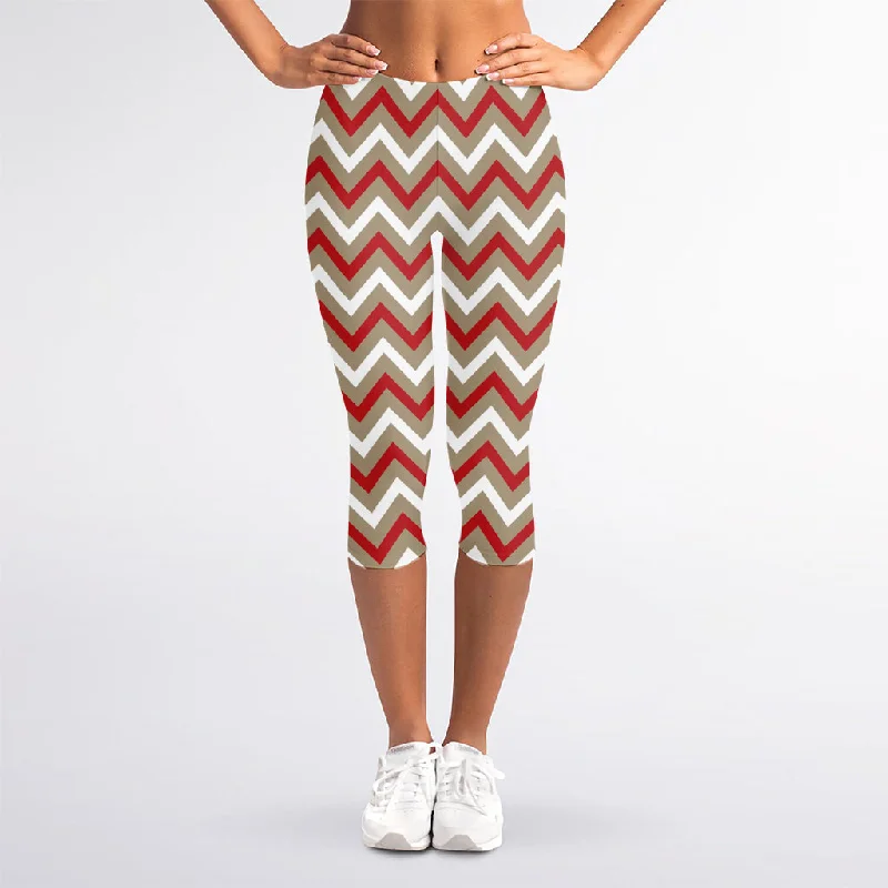 White Beige And Red Chevron Print Women's Capri Leggings