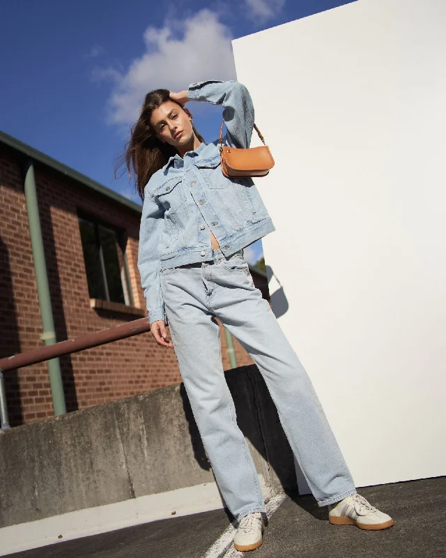 Beth Straight Jeans - Stream Light Used Trendy Colored Denim Jeans